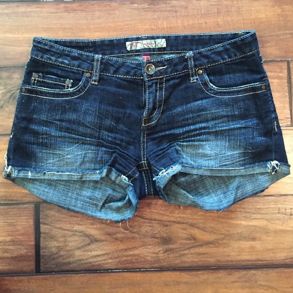 🎉sold🎉 BKE Madison jean shorts - Picture 1 of 3