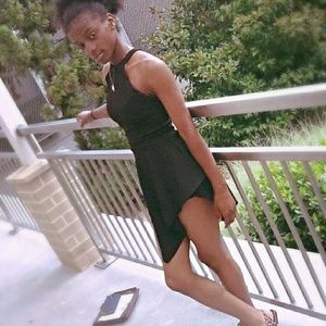 Meet your Posher, Desiree