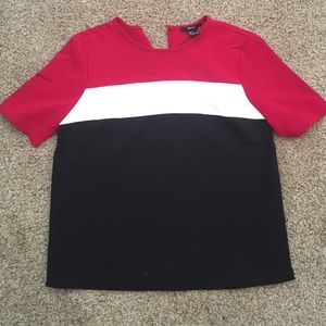 ❣FOREVER 21- Red, white, and black shirt❣