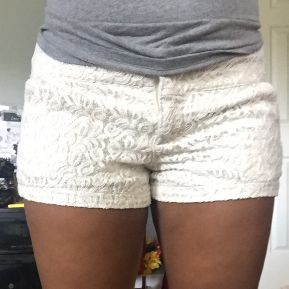 Cream lace shorts
