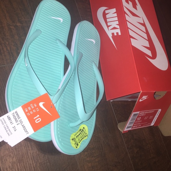 Nike Flip-Flops