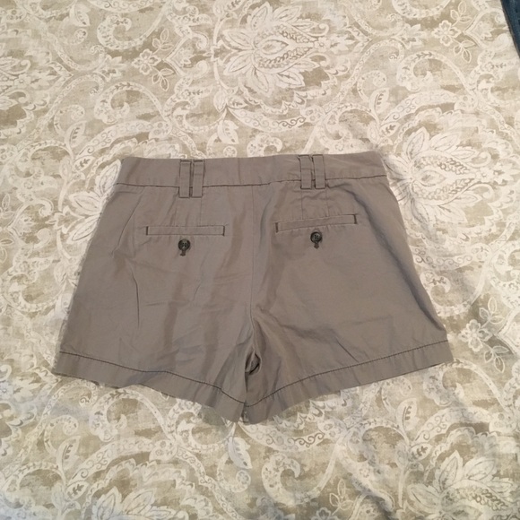 Ann Taylor LOFT shorts 🌺 - Picture 2 of 3