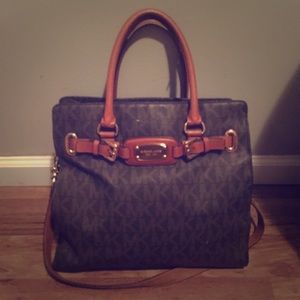 Micheal Kors Hamilton large bag.