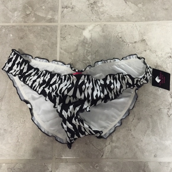 🚫Item Sold🚫 B&W Victoria Secret Bikini Bottoms