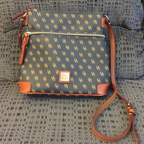 Dooney & Bourke Purse - Picture 1 of 2