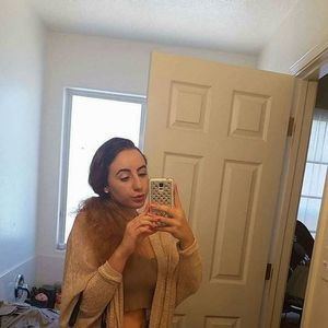 Meet your Posher, Juliena