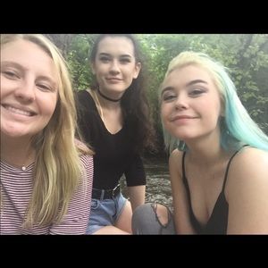 Meet your Posher, Claire