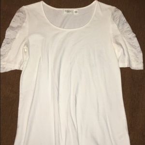 A white elegant/ casual shirt