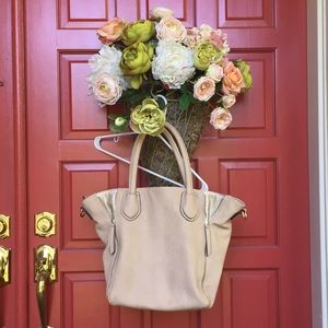 NWOT✨Two-toned SR2 By SONDRA ROBERTS Purse