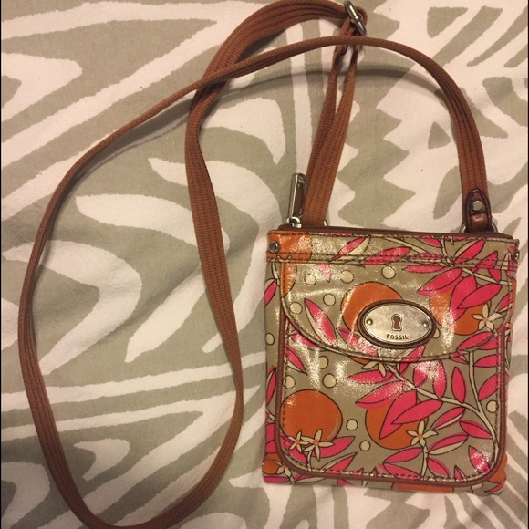 Fossil cross body bag.