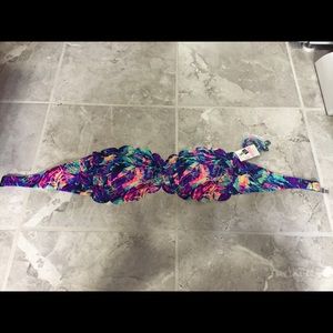 🚫Item Sold🚫 Multi Neon Scalloped VS PINK bs top