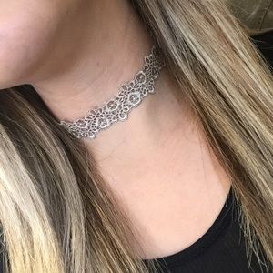 Lace chocker necklace
