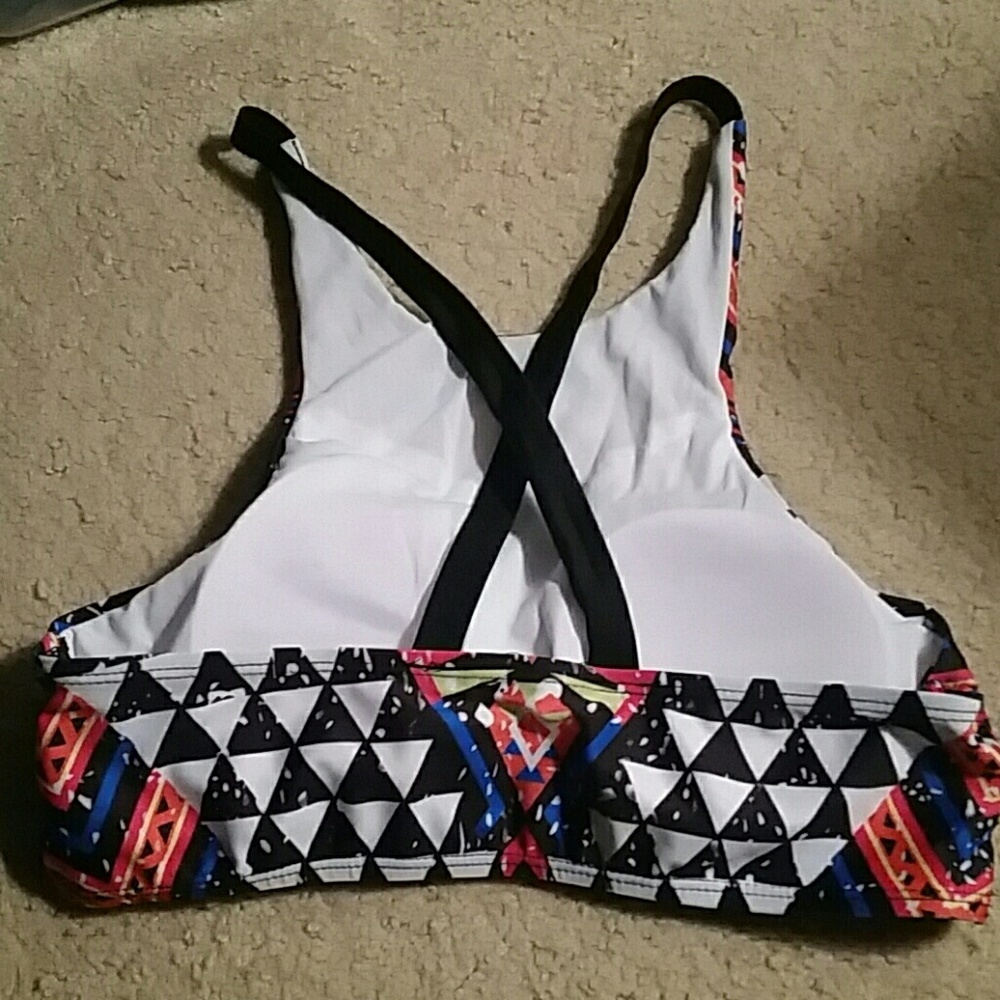 Bikini - Picture 3 of 3
