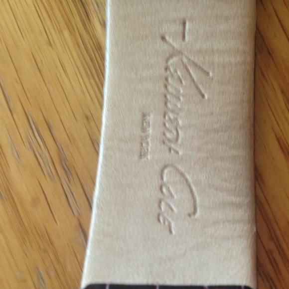 Watch - Picture 2 of 2