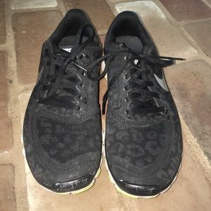 Black Nike Shoes (Women)