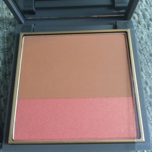 MAC Limited Edition Haute Contour