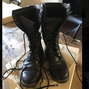 Burberry leather boots