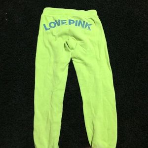 Softly worn small dot of bleach capris worm