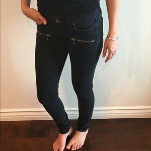 Paige premium denim super skinny sz 26.