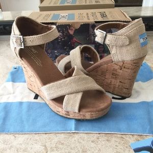 TOMS Sierra cork wedge shoes.