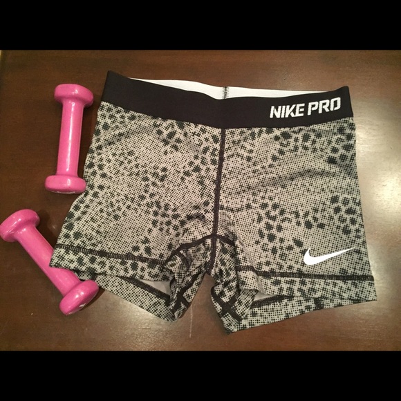 XS Nike pro spandex
