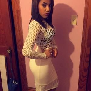 Meet your Posher, Rosangel