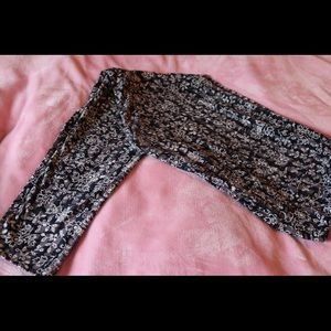Lularoe TC leggings, black navy and white floral