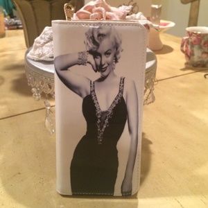 Black & White Marilyn Monroe Zip Wallet