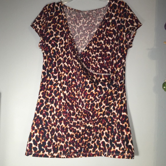 Leopard print v-neck top
