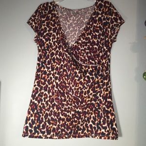 Leopard print v-neck top