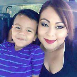 Meet your Posher, Adela