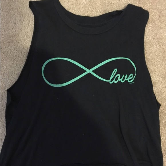 Brandy Melville crop top