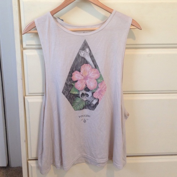 Cream Volcom tank top