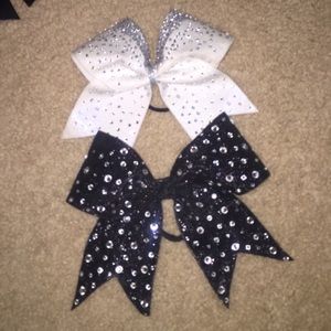 Cheer bows