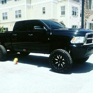 Meet your Posher, Perla