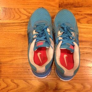 Nike Dual Fusion ST2