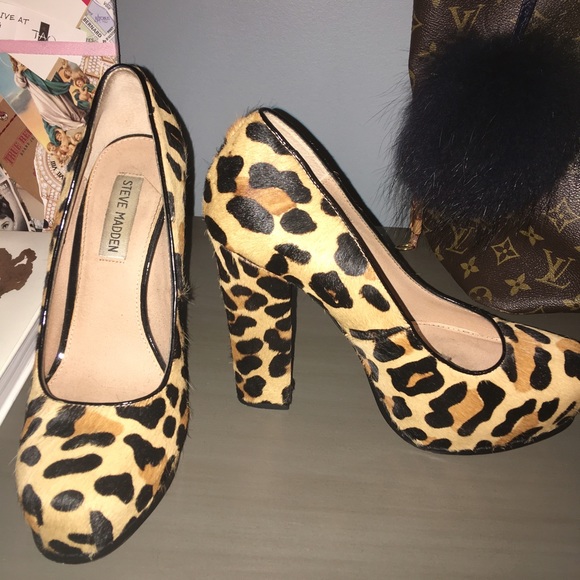 Leopard Pumps