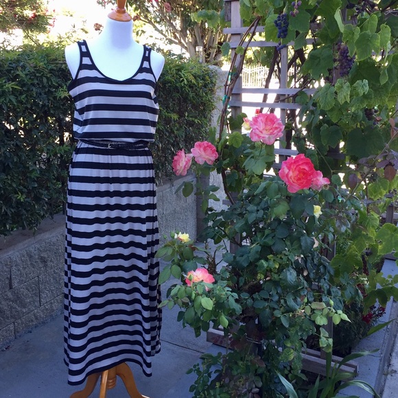 NWOT Maxi dress 👉🏼Pls read details 😊