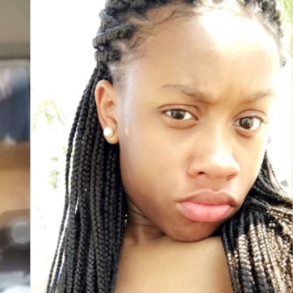 Meet your Posher, Nia