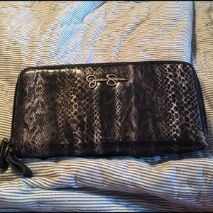 Jessica Simpson wallet