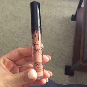 Kylie Cosmetics - Dolce K Matte Lipstick