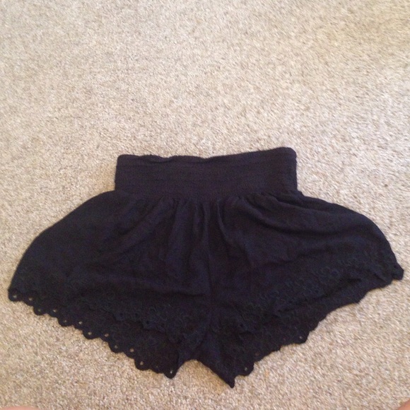 Black embroidered trim skort