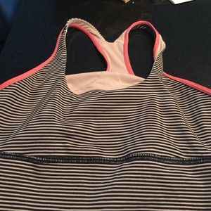 Size 10 lulu tank. Gently worn, great condition
