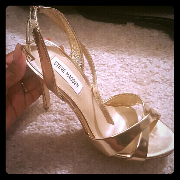 Gold shoes