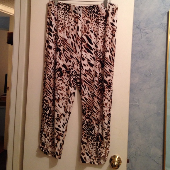 NWT Chico's Capri pant