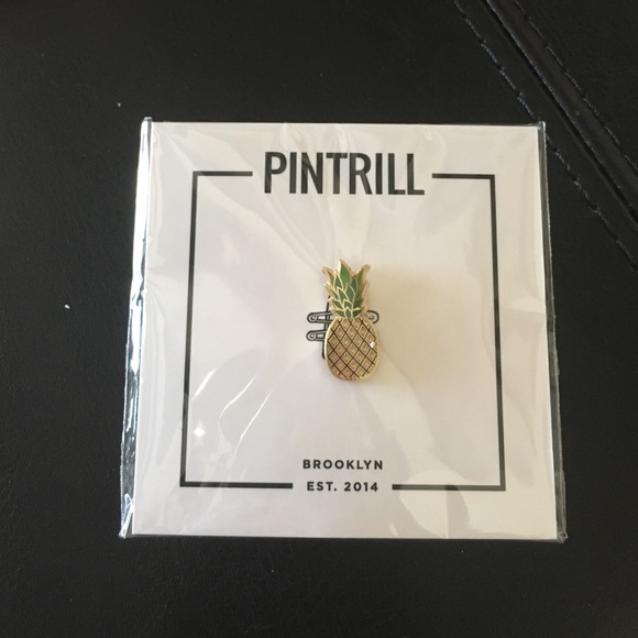 Pintrill pineapple pin