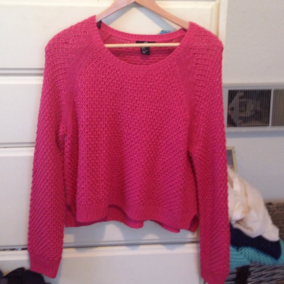 Reddish pink cropped sweater