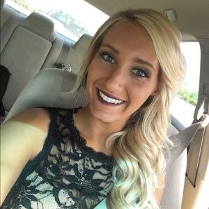 Meet your Posher, Melissa
