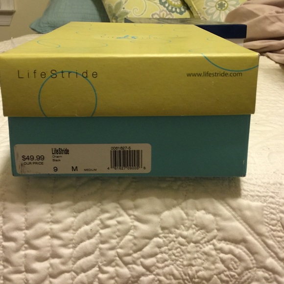 Women's dress shoes