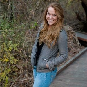 Meet your Posher, Charity